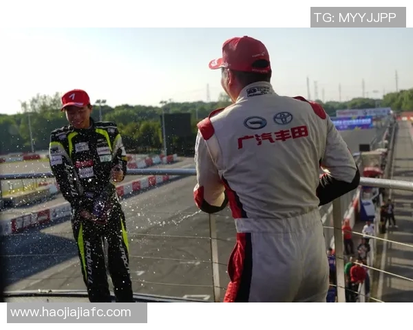 上海羽毛球队在洲际杯积分榜上以56分稳居第一名展现强劲实力